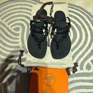 Hermes Island Sandal (Black)